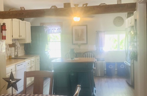 Henniker Apartment | Ski Minutes Away & Pool Onsite