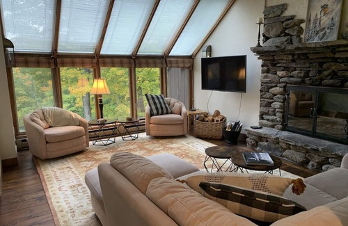 Plymouth Condo | Ski & Mountain Getaway-Minutes to Okemo, Killington, Long Trail, and many lakes!