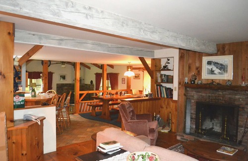Wardsboro House | Ski Mt. Snow, Stratton in Minutes