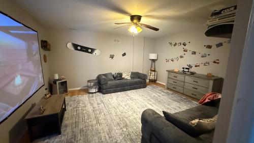 Vernon Ski Chalet | Ski on Ski off Mtn Chalet