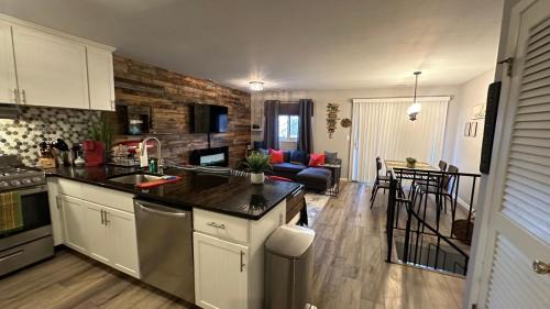 Vernon Ski Chalet | Ski on Ski off Mtn Chalet