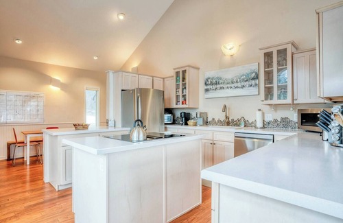 Lakeside House | Ski Retreat on Flathead Lake - 20mins to Blacktail