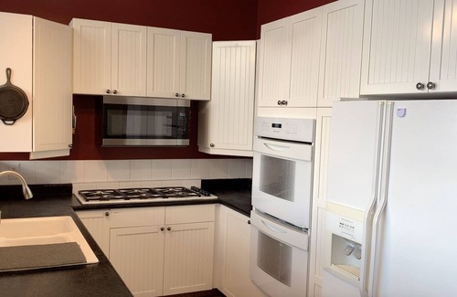East Kootenay Ski Chalet | Ski Right to your Doorstep | True Ski In/Out | Swim Spa & Steam Room