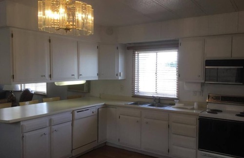 Great Falls Hotel | Ski's Western Motel