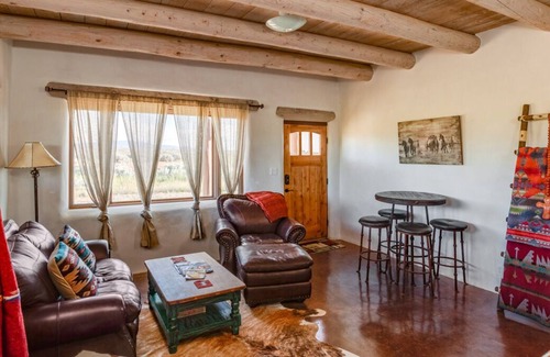 Arroyo Hondo House | Ski Season Availability! Quaint Romantic Getaway in Taos 1-Bedroom, 1-Bath Home