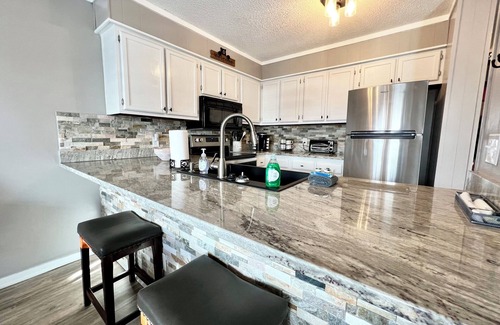 Banner Elk Condo | Ski-Snowboard-Tube-Sled-Pool-HotTub-Tennis-Pickleball