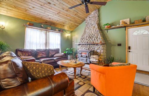Pocono Pines House | Ski, Swim, Relax Old-Fashioned Poconos Getaway