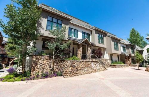 Highlands Townhomes House | Ski Townhome in Beaver Creek