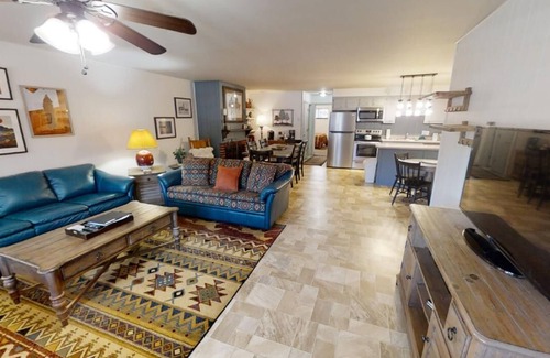 Red River Condo | Ski View 10 - In Town - On Main Street - WiFi - Cable - Wood Burning Fireplace -