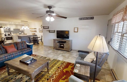 Red River Condo | Ski View 10 - In Town - On Main Street - WiFi - Cable - Wood Burning Fireplace -