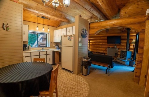 Hemlock Valley Condo | Ski village penthouse w/hot tub & sauna, Hemlock Valley