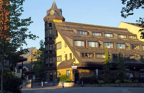 Whistler Village Resort | SKI WHISTLER JANUARY 2025!