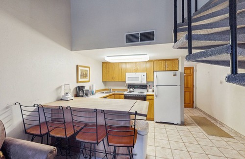East Village at Copper Apartment | Skier studio with ski views, shared hot tub and sauna - close to ski lifts