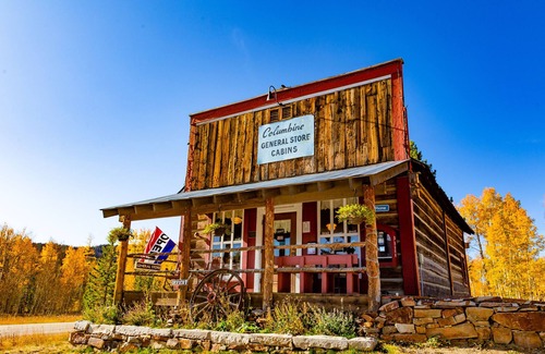Clark Cabin | Skiers Cabin - A Cozy Historic Full Log Cabin