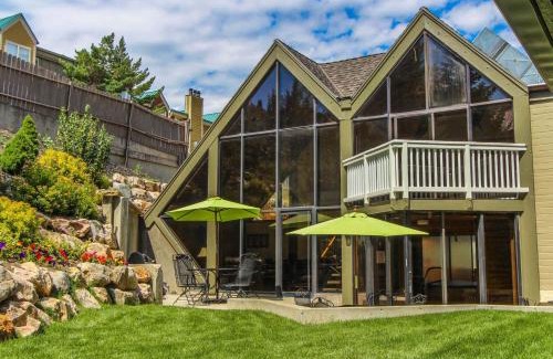 North Park City Hotel | Skiers Lodge