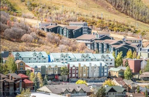North Park City Hotel | Skiers Lodge