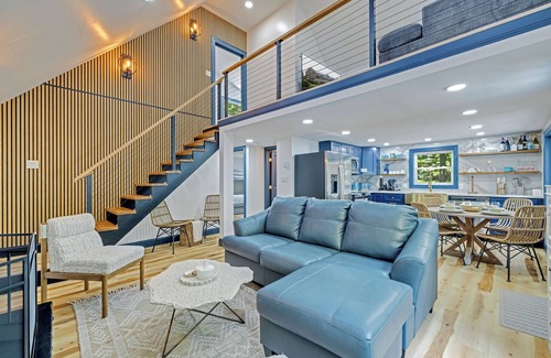 Briar Crest Woods House | Skiing/Hiking/Firepit/Hot tub/Pet-friendly