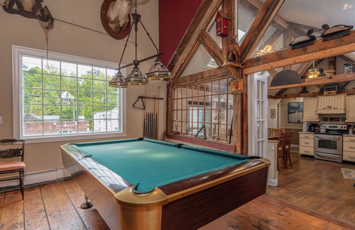 Wilmington House | SKIING, PARTY SAFELY IN THE SNOW! NO NEED TO DRINK & DRIVE.