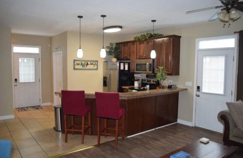 Jefferson City House | Skinny Big House in Jefferson City