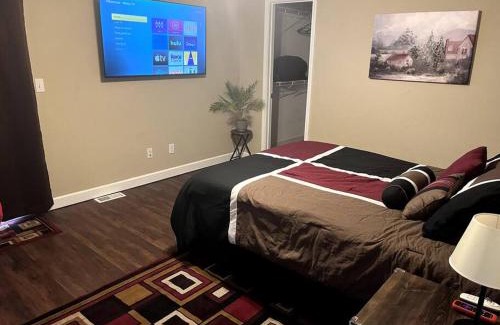 Jefferson City House | Skinny Big House in Jefferson City
