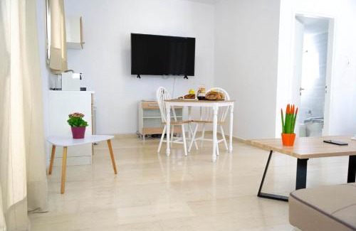 Paralia Agias Fotinis Apartment | Skinosummer