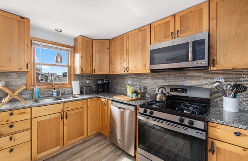 Jerusalem House | Skip to East Matunuck Beach, Narragansett