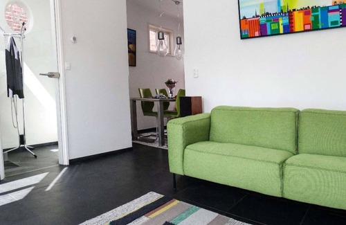 Groningen House | Skipper 4 3 bedroom 4p holidayhome, old bridgewatchershouse with prepared beds and towels