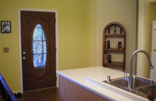 Kilauea House | Skippers—Fully air conditioned, Private Location, Near Gorgeous Beach-TVNC4190