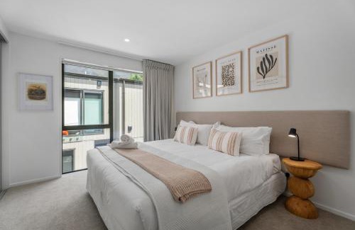 Arthur's Point House | Skippers Rest - Townhouse