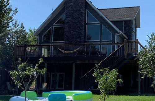 Division No. 7 Cottage | Skipping Stone Lodge at Buffalo Lake - Year Round fun at the Lake!