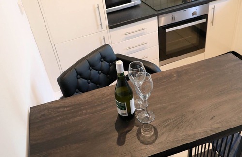 Llanfoist Cottage | Skirrid Cottage. Elegant, charming & welcoming.