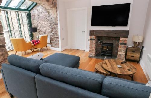 St Ishmaels House | Skomer Cottage
