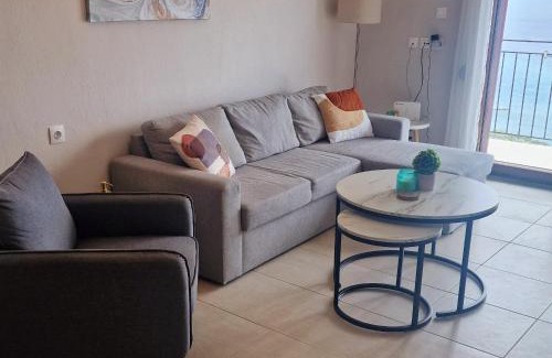Loutraki Apartment | Skopelos House Nikols