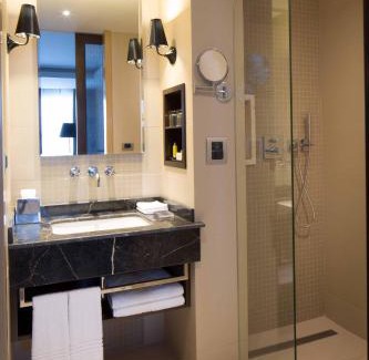 Centar Hotel | Skopje Marriott Hotel