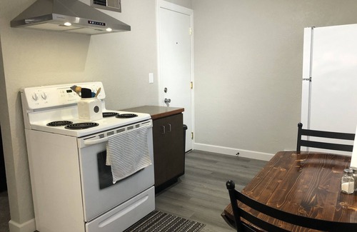 Sioux Falls Apartment | Skots Villa Upper East. Centrally located near Sanford Medical Center & Midco.