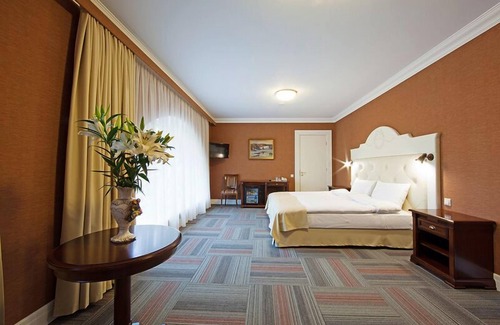 Skrunda Hotel | Skrunda Manor Hotel