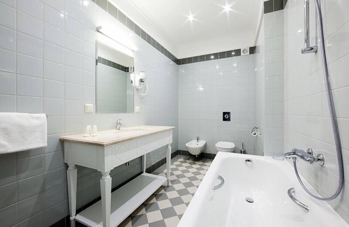 Skrunda Hotel | Skrunda Manor Hotel