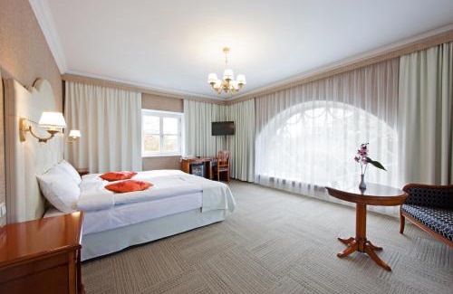 Skrunda Hotel | Skrunda Manor