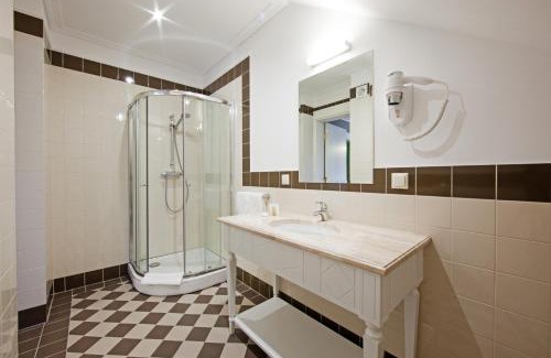 Skrunda Hotel | Skrunda Manor