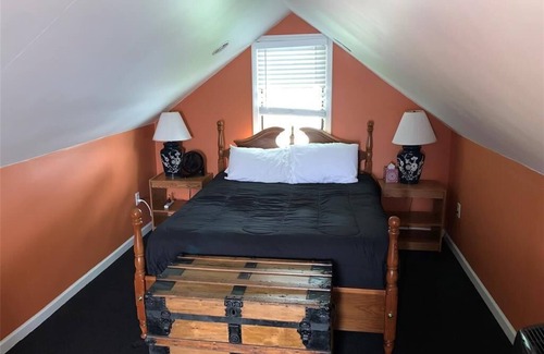 White Lake Cabin | Skull Island - Blackbeard's Hideaway