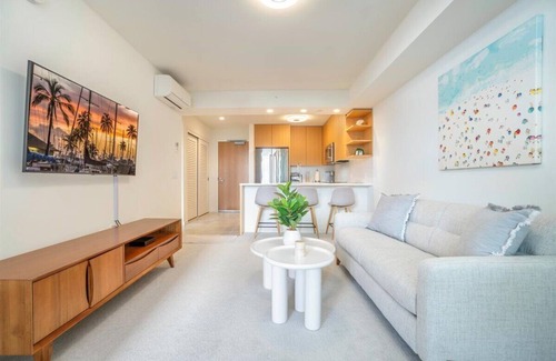 Ala Moana Condo | Sky Ala Moana 2307: 1 BR, 1 BA in Honolulu, Sleeps 4