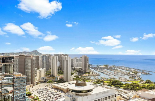 Ala Moana Condo | Sky Ala Moana West Ocean, Diamond Head & Honolulu City Views 1 Bed 1 Bath