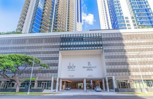 Ala Moana Condo | Sky Ala Moana West Ocean, Diamond Head & Honolulu City Views 1 Bed 1 Bath