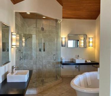 Governor's Harbour House | Sky Beach Club Bungalow 3 Steps from Beach With Club, Pool bungalow