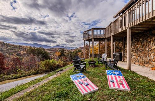 Bryson City Ski Chalet | Sky Bear Lodge at Three Little Bears Retreat