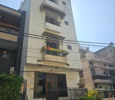 Safdarjung Enclave House | Sky Bloom Luxury Homestay