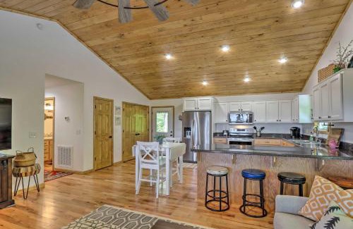 Marble House | Sky Blue Overlook - Hot Tub and Screened Porch!