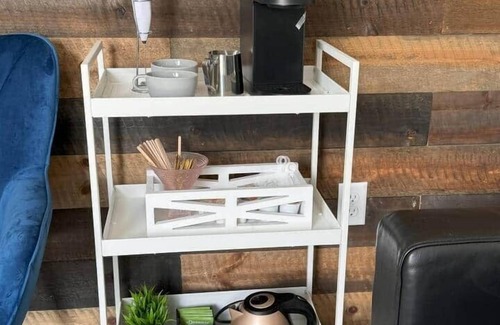 Bakersville House | Sky Blue - Romantic, hot tub, campfire