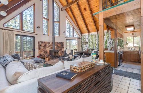 Arnold House | Sky Chalet