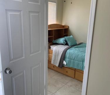 Apple Valley House | Sky Fresh Home Stay